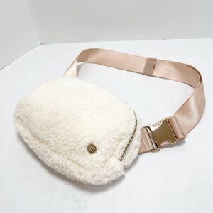 Sherpa Fanny Pack Belt Bag